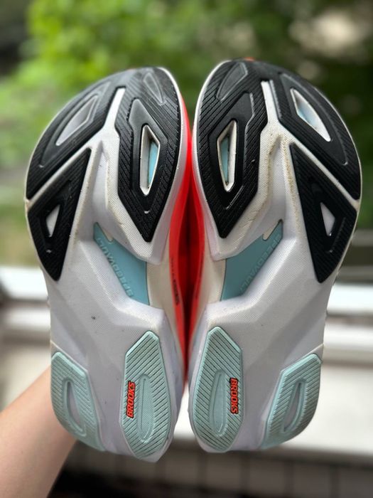 45р  Brooks Hyperion Max 3M