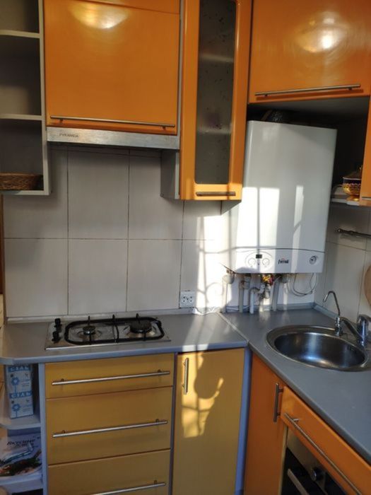 3- комн. 60 м. кв., автономка, просп. Петра Калнышевского, ул. Косиора.