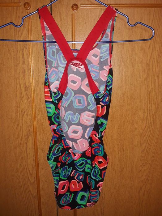 Speedo endurance+ профессиональный купальник для плаванья на 7-8 лет