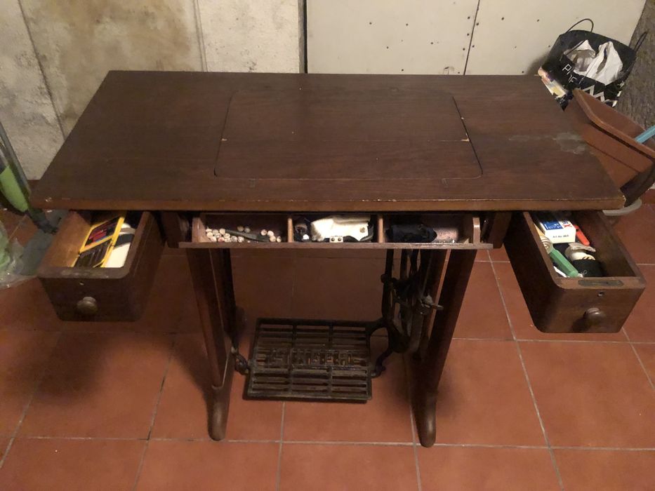 Maquina de costura Singer