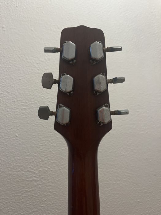 Guitarra Acústica Maison em Excelente Estado