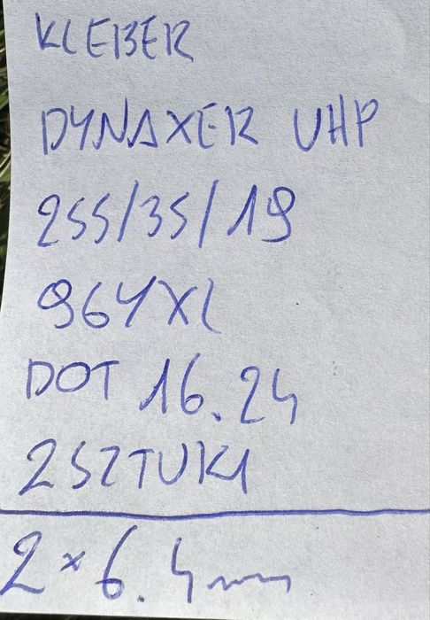 2X Kleber Dynaxer UHP 255/35 R19