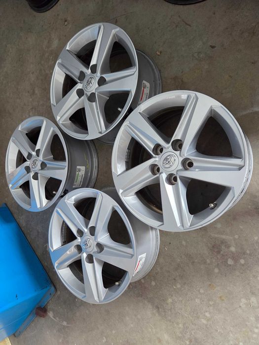 Alufelgi 16" Toyota Corolla Auris Avensis T27 Verso Camry 5x114,3