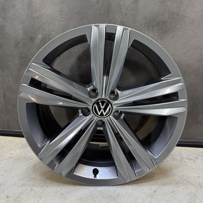 Нові оригінальні диски Volkswagen Touareg R19 5x112 760601025P