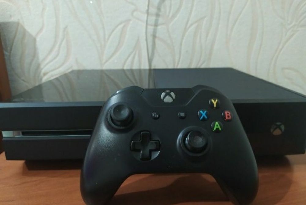 Xbox One fat- 500gb