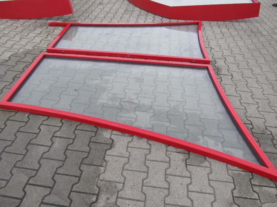 Daszek nad drzwi - aluminiowy, używany