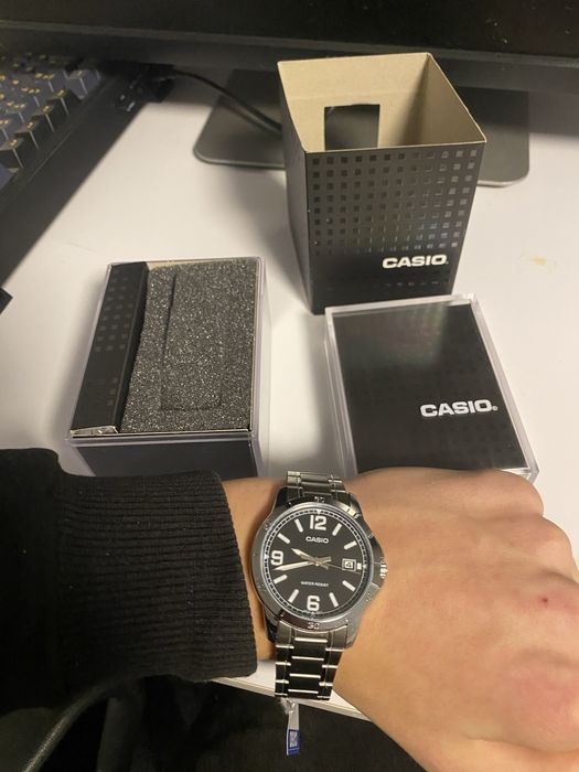 Годиник casio новий