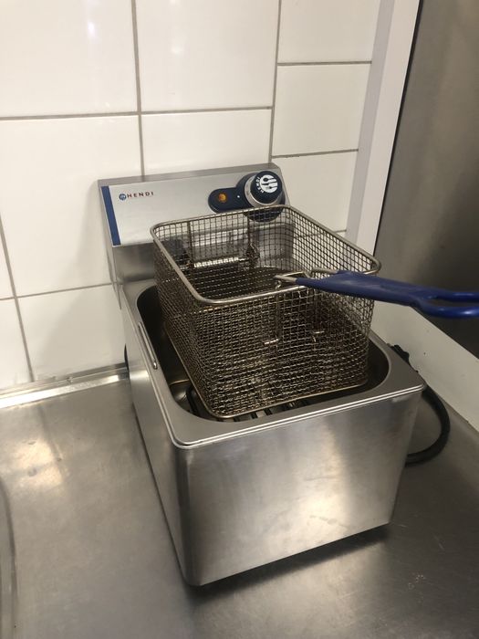 Frytkownica gastronomiczna Hendi 8L 3500W – stan dobry