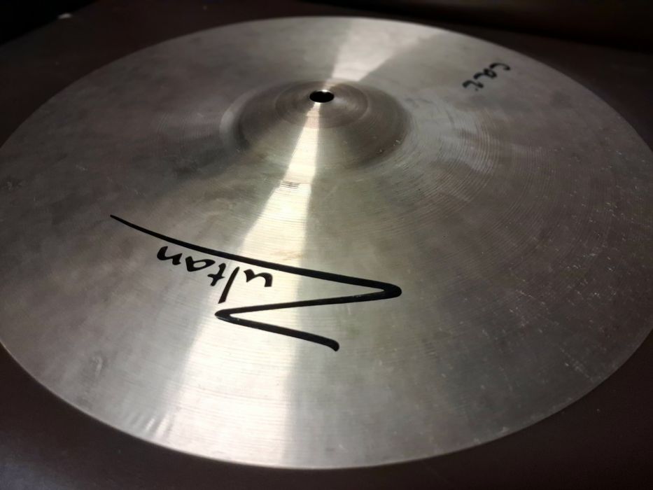 Pratos de choque Caz de 15" da Zultan