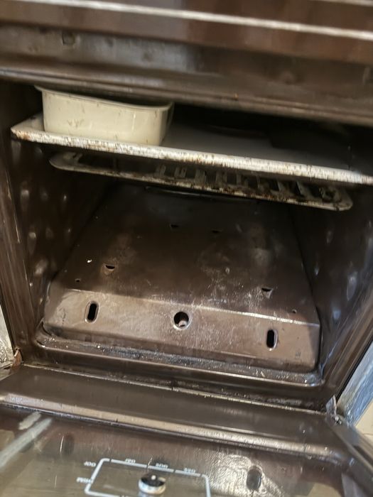Газова плита стара
