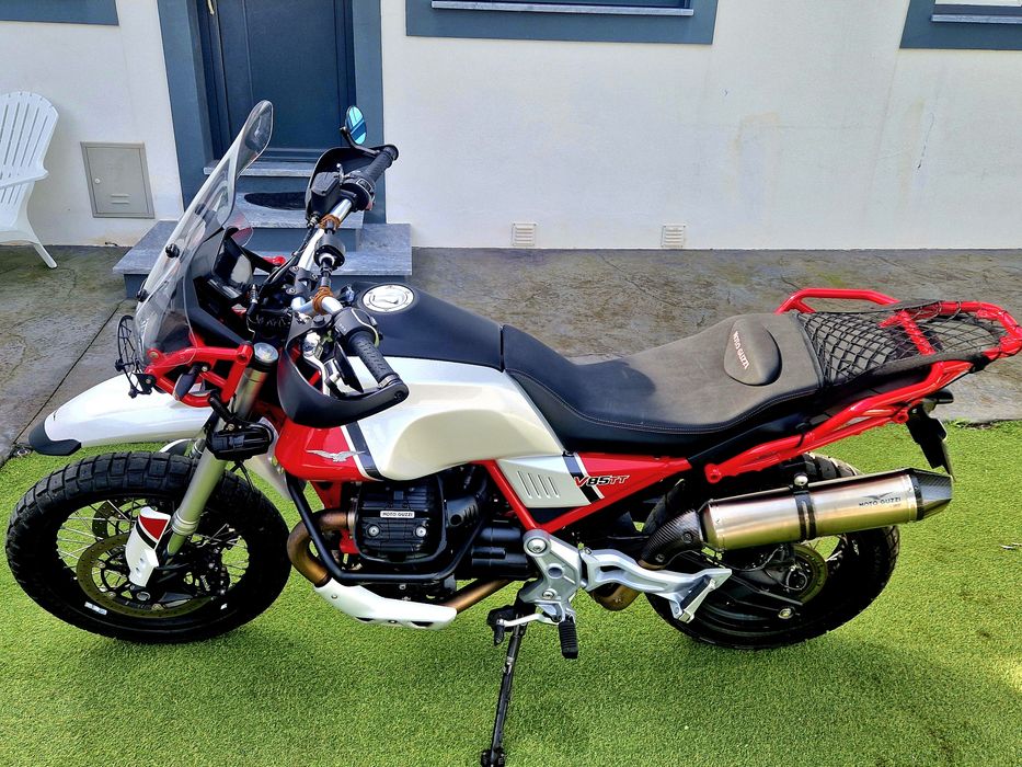 Moto Guzzi V85tt