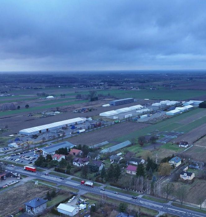Hala magazynowa 500 m² przy DK92 Teresin – wynajem