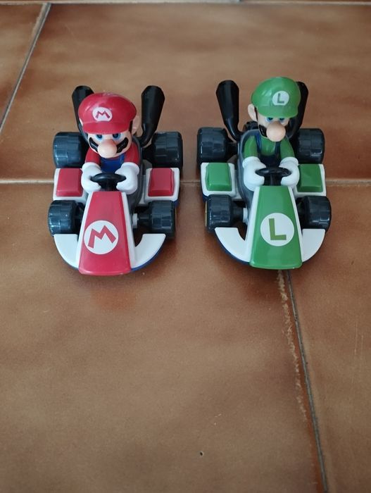 Brinquedos Super Mario e Luigi Kinder