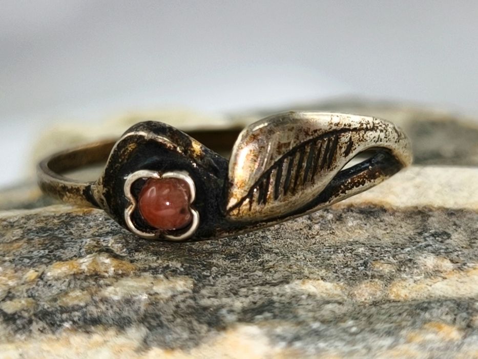 Warmet - RESOVIA Srebrny Pierścionek z Kamieniem Pr.800 /Nowy z Metką!