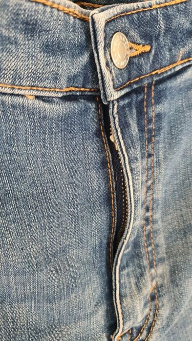 Damskie jeansy Pull&Bear – rozmiar 42 (USA 10 / MEX 32)