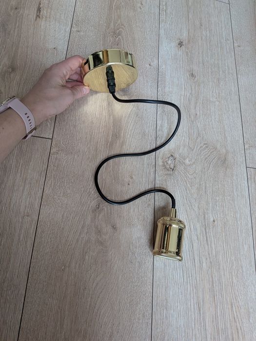 Lampa sufitowa złota zwisająca jednopunktowa