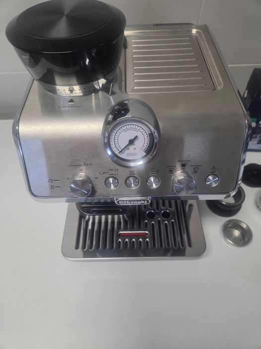 Máquina Café Grão - Delonghi La Specialista Arte - EC9155.MB