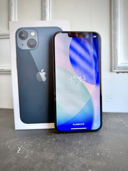 Продам iPhone 13