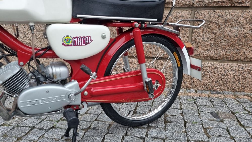 Motorizada Macal M-50 Turismo