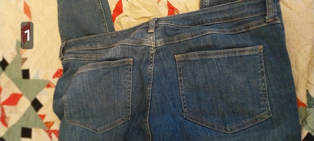 Calça ganga escura rasgada shein