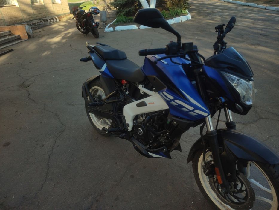 Bajaj pulsar ns 200