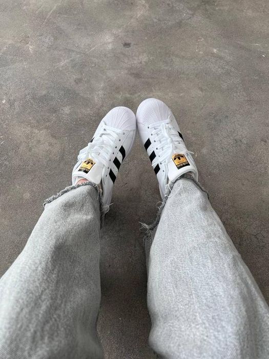 Adidas Superstar black