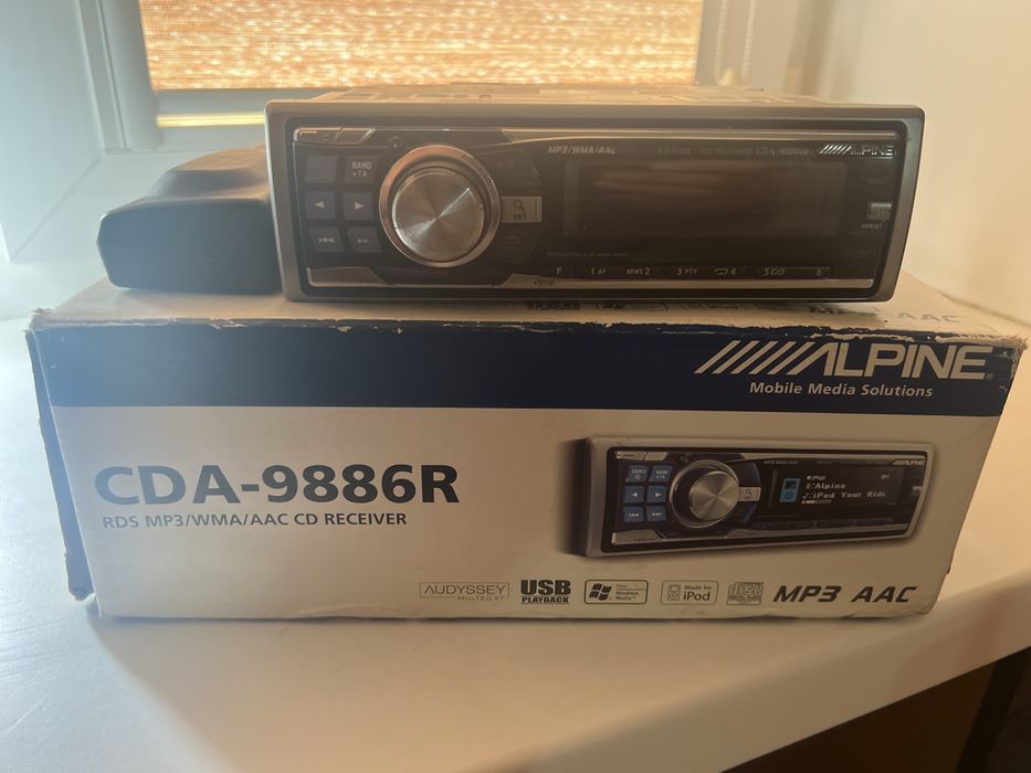 Магнитола  Alpine  CDA 9886R