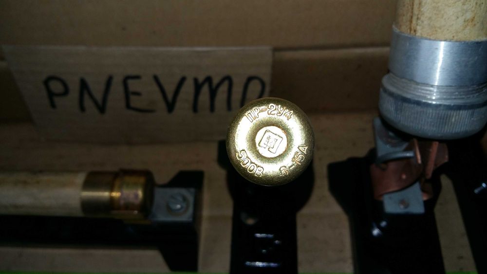 Запобіжники з колодками ПР-2 6-15а по 40грн, та ПР-2 60-100А по 75грн ...