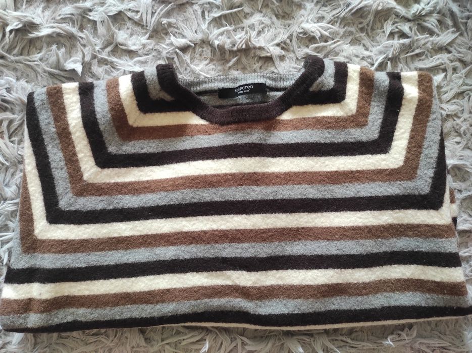 Sweterek z wełny merino