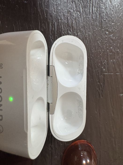 кейс для Apple AirPods (2 покоління)
