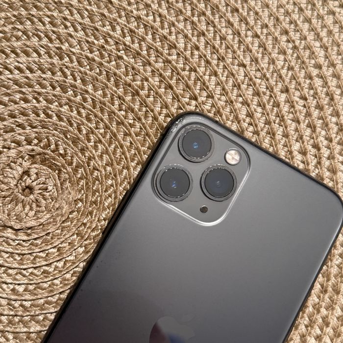 Sprzedam Iphone 11 pro