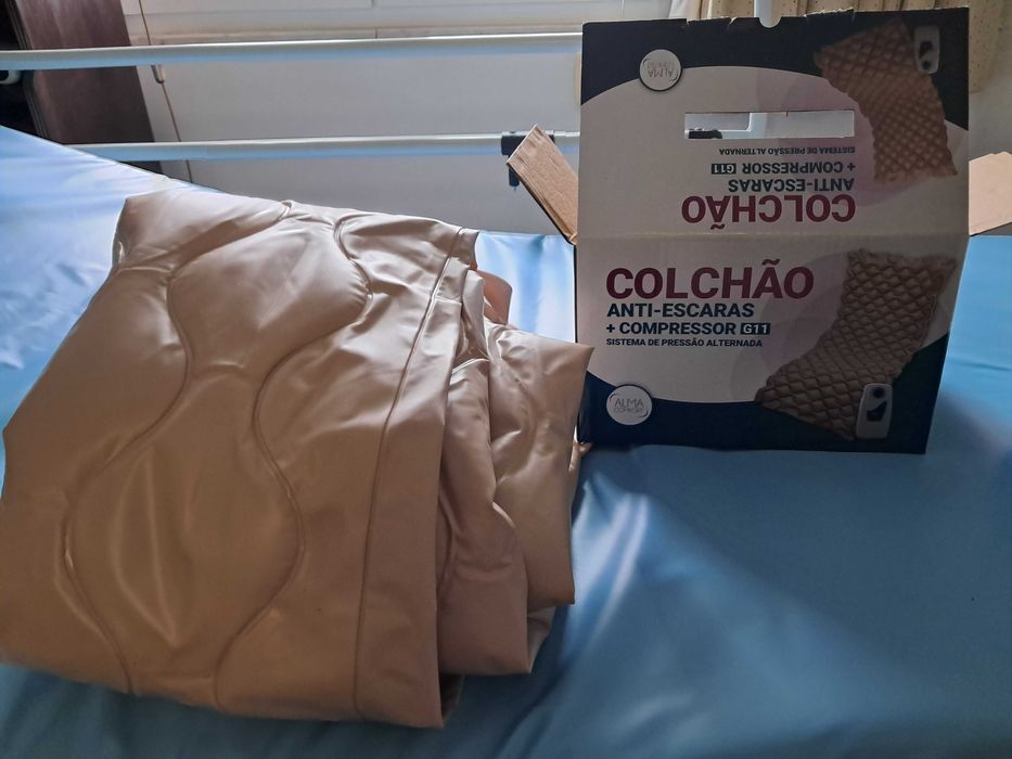 Cama articulada electrica com colchão anti escaras e protetor de pés