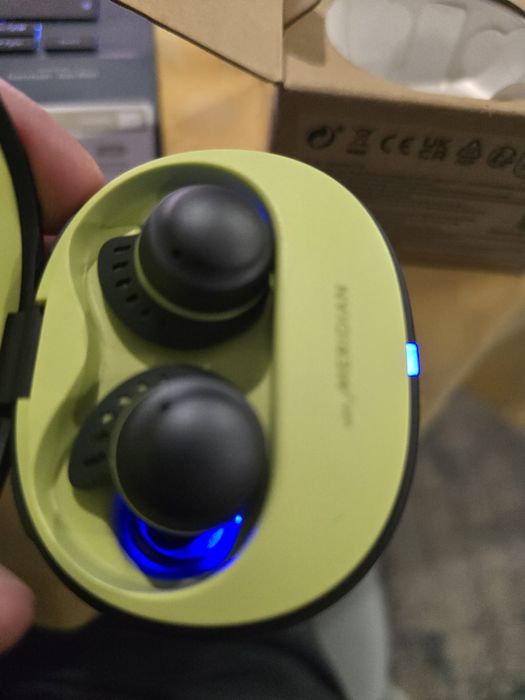 Auriculares LG Tone Free Fit TF7Q - NOVOS (Caixa Aberta mas Nunca Usad