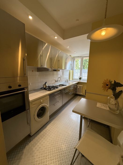 Ul. Odrowąża/Wrocławska, 2 pok. 50m