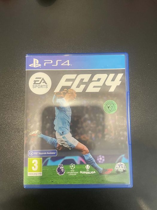 Konsola PS4 + 2 pady