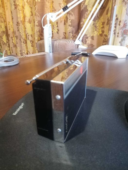 Радио приёмник Sony tfm-825L.Достаточно редкая модель 1964 года.