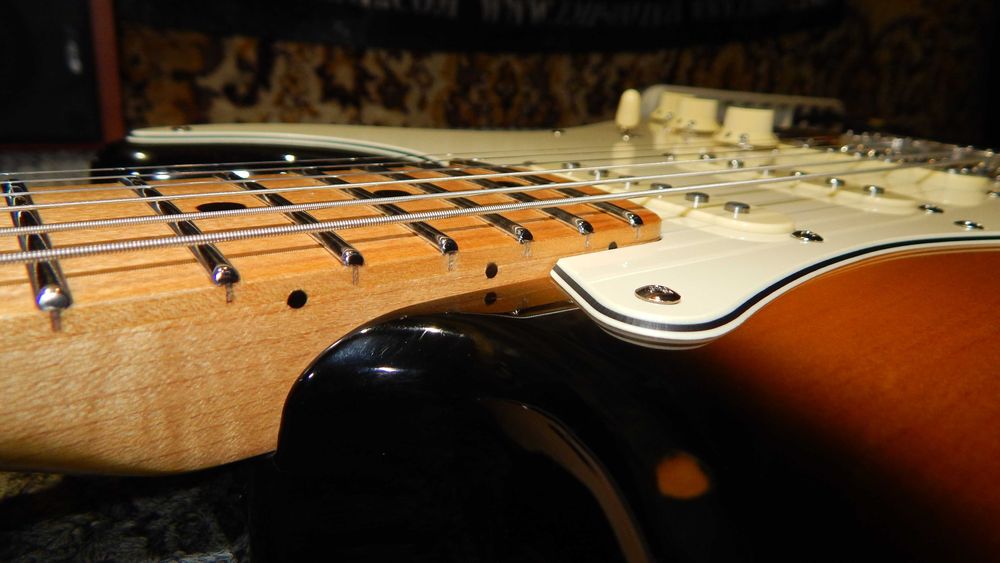 Squier Affinity, `03, China. Stainless Steel Frets.