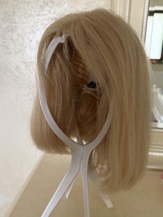 Перука з натурального волосся,блонд