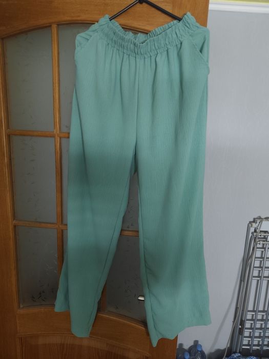 Продам легкий костюм