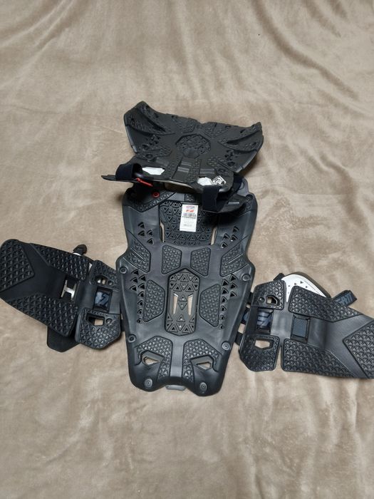 Захист тіла LEATT 6.5 PRO XXL Chest Protector