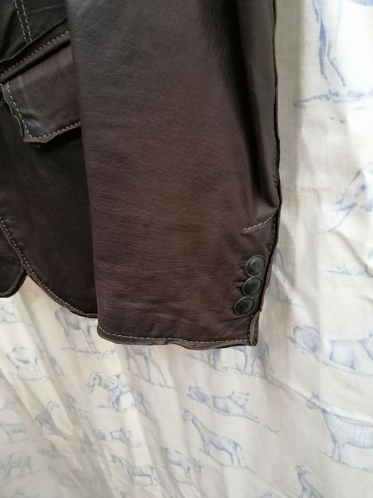 2 Casacos blaser t. M novos  o couro e macio para desocupar