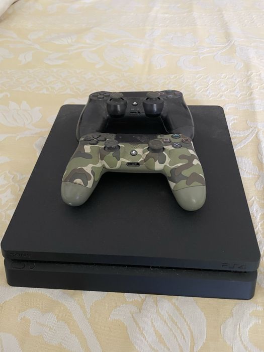 Vendo ps4 como nova
