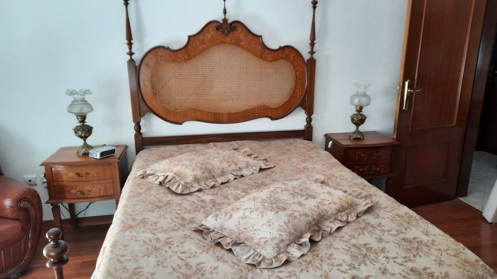 Mobília de quarto casal estilo D.Maria