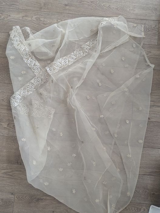 Продам індійське сарі зі штанами і платтям