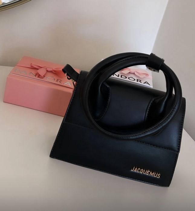Bolsa Preta Jacquemus