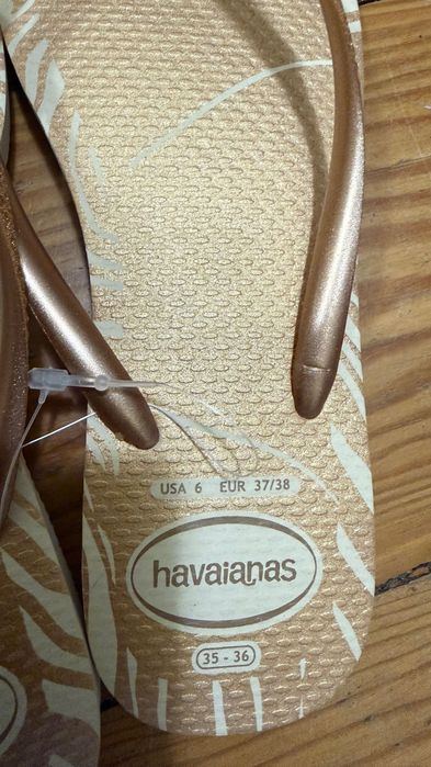Vendo Havaianas originais de cor dourada