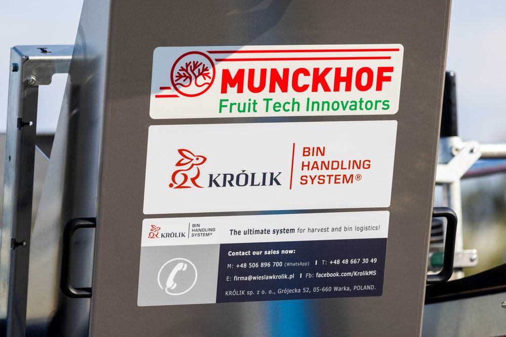 Kombajn do jabłek Munckhof, Frumaco...  l  System przyczep od KRÓLIK