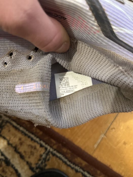 Продам футбольні бутси