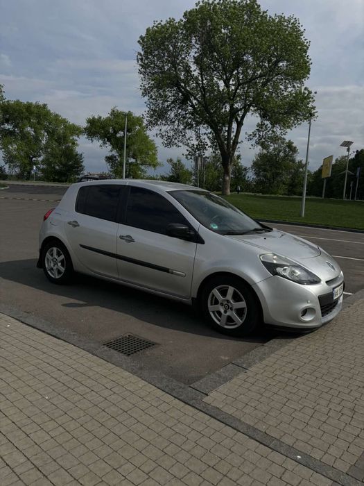 Renault CLIO 2010 дизель автомат