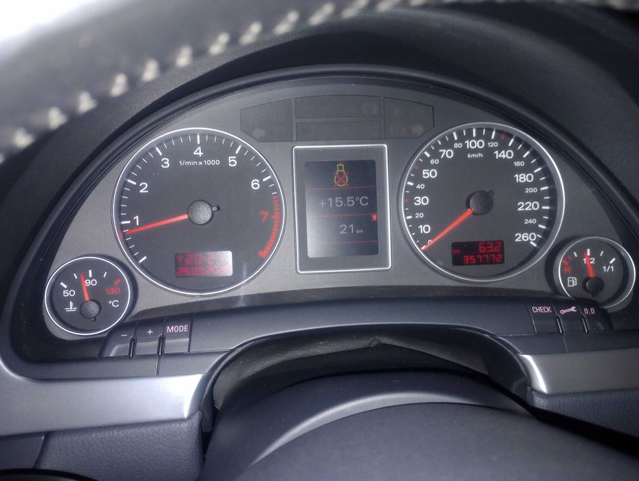 Ауді а4 б7  2006